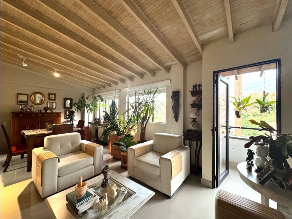 Venta apartamento con balcón. Envigado, La Frontera. — foto 2