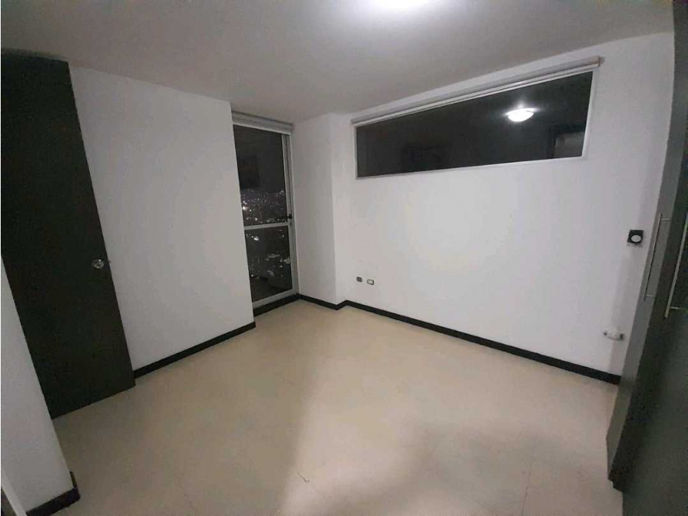 VENTA APARTAMENTO CON VISTA A LA CIUDAD EN ENVIGADO ZONA CAMPESTRE — foto 2