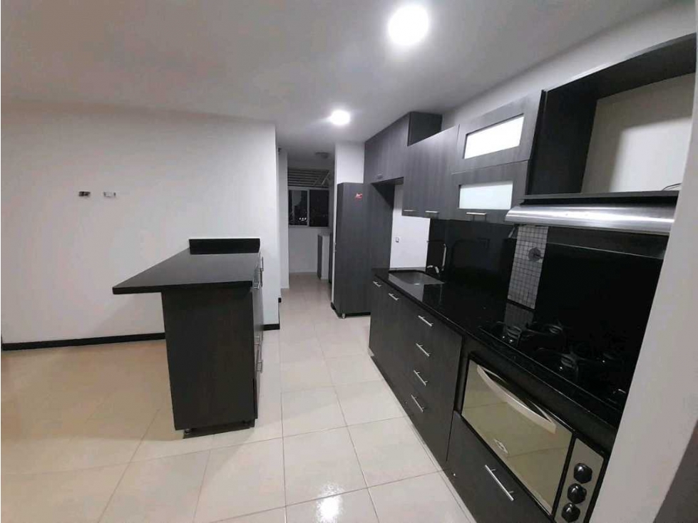 VENTA APARTAMENTO CON VISTA A LA CIUDAD EN ENVIGADO ZONA CAMPESTRE — foto 5