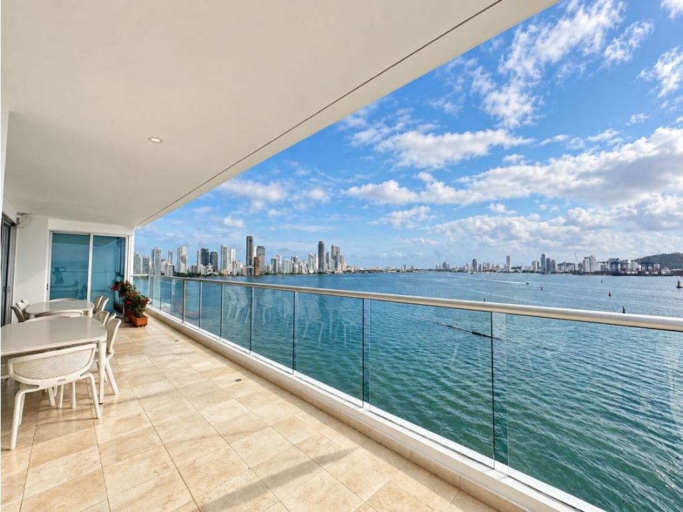 VENTA! Apartamento con vista a la Bahía en Castillogrande!