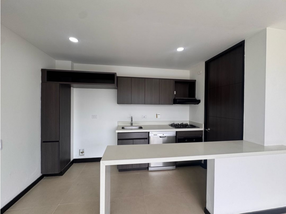 VENTA APARTAMENTO CON VISTA, SECTOR PADRE MARIANITO, EL POBLADO, MDE