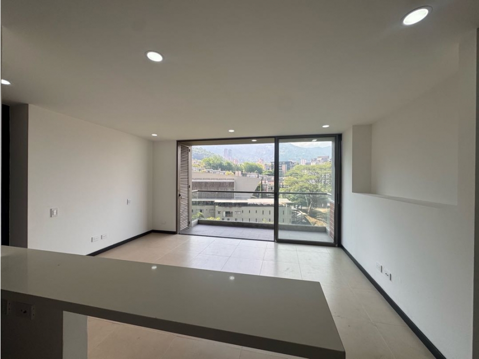 VENTA APARTAMENTO CON VISTA, SECTOR PADRE MARIANITO, EL POBLADO, MDE — foto 6