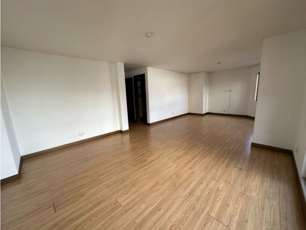 Venta Apartamento de 114 m2 en San Antonio De.Pereira — foto 4