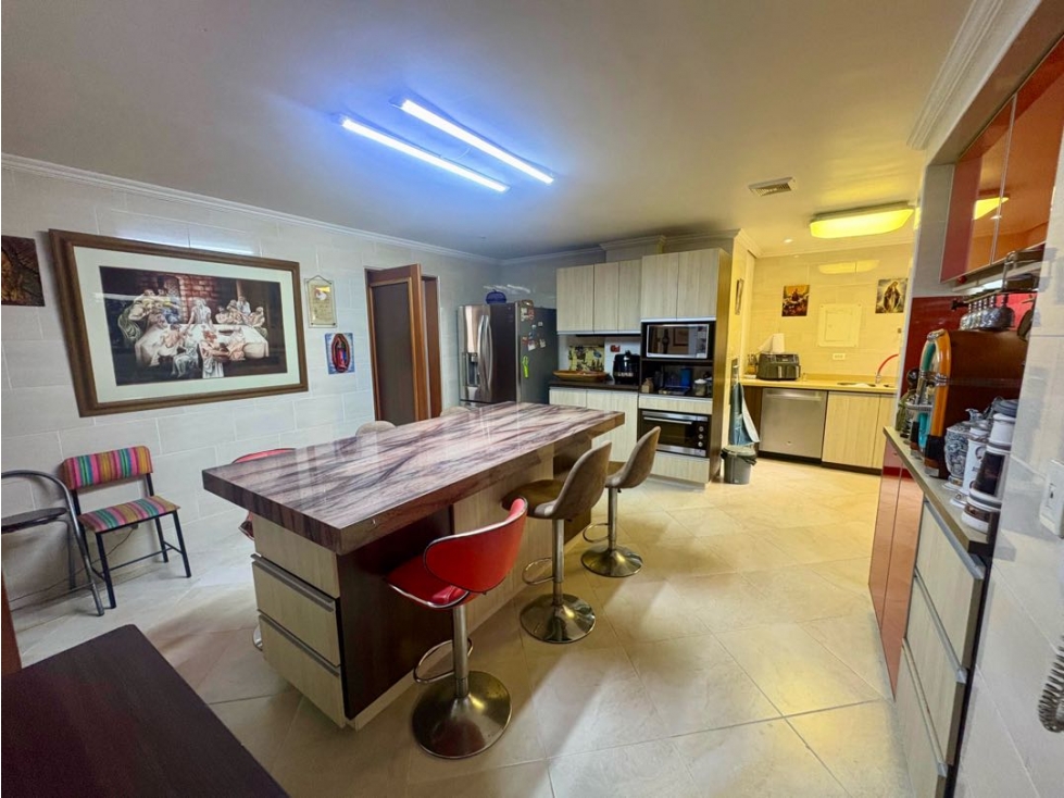 Venta - Apartamento de 264 m² en el poblado cerca al campestre — foto 3