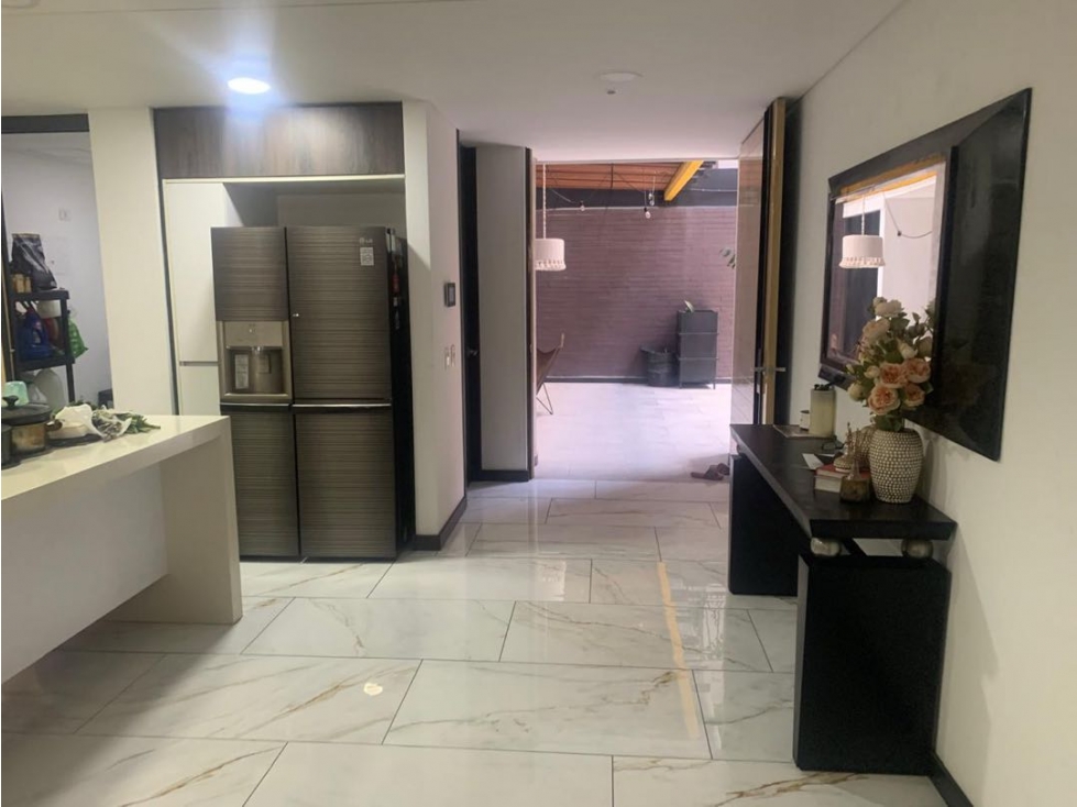 Venta apartamento de Lujo con terraza / Laureles — foto 2