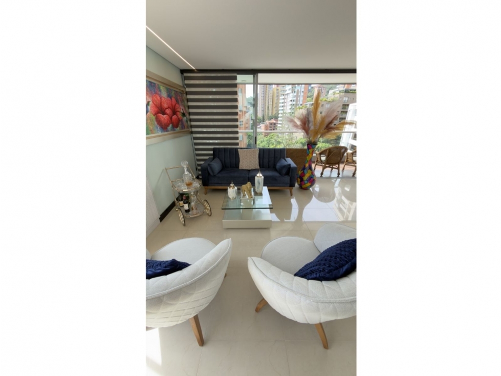 VENTA APARTAMENTO DÚPLEX AMOBLADO. LALINDE, EL POBLADO. MEDELLÍN