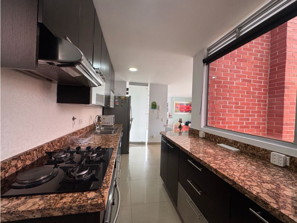 VENTA APARTAMENTO DÚPLEX AMOBLADO. LALINDE, EL POBLADO. MEDELLÍN - 4