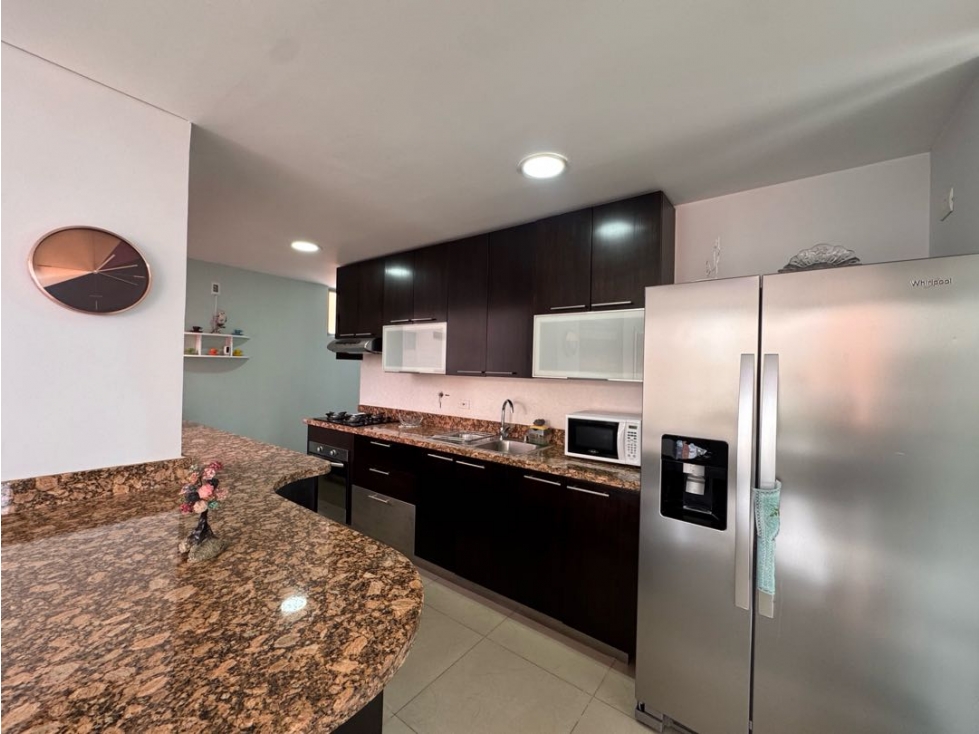 VENTA APARTAMENTO DÚPLEX AMOBLADO. LALINDE, EL POBLADO. MEDELLÍN - 6