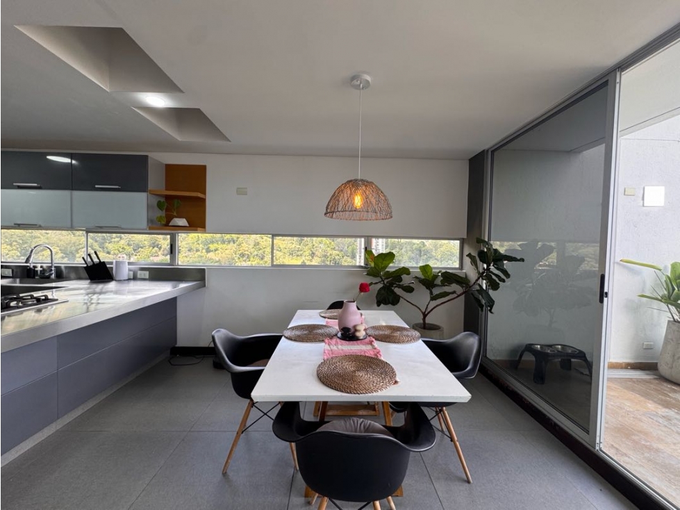 VENTA APARTAMENTO DUPLEX CON VISTA DE LA CIUDAD, EL TESORO, MEDELLÍN — foto 6
