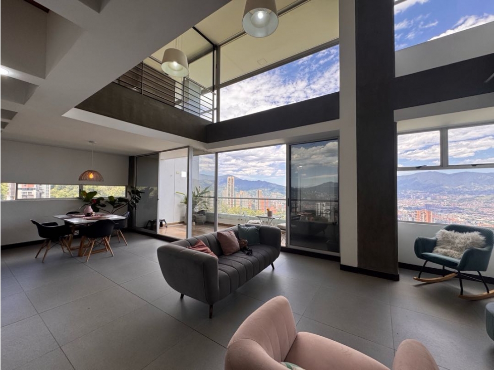 VENTA APARTAMENTO DUPLEX CON VISTA DE LA CIUDAD, EL TESORO, MEDELLÍN — foto 2