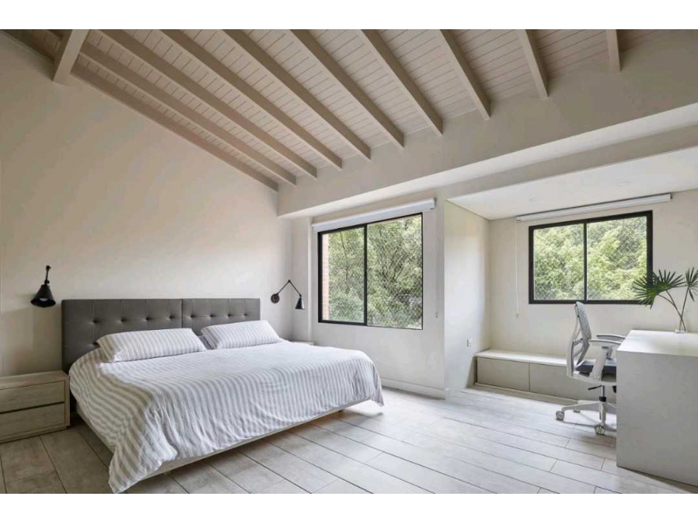 VENTA APARTAMENTO DUPLEX EN EL POBLADO SECTOR EL CAMPESTRE 4 ALCOBAS — foto 2