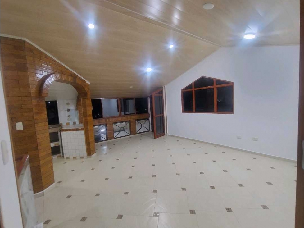 Venta Apartamento Duplex en La Mesa Cundi en La Carolina — foto 2