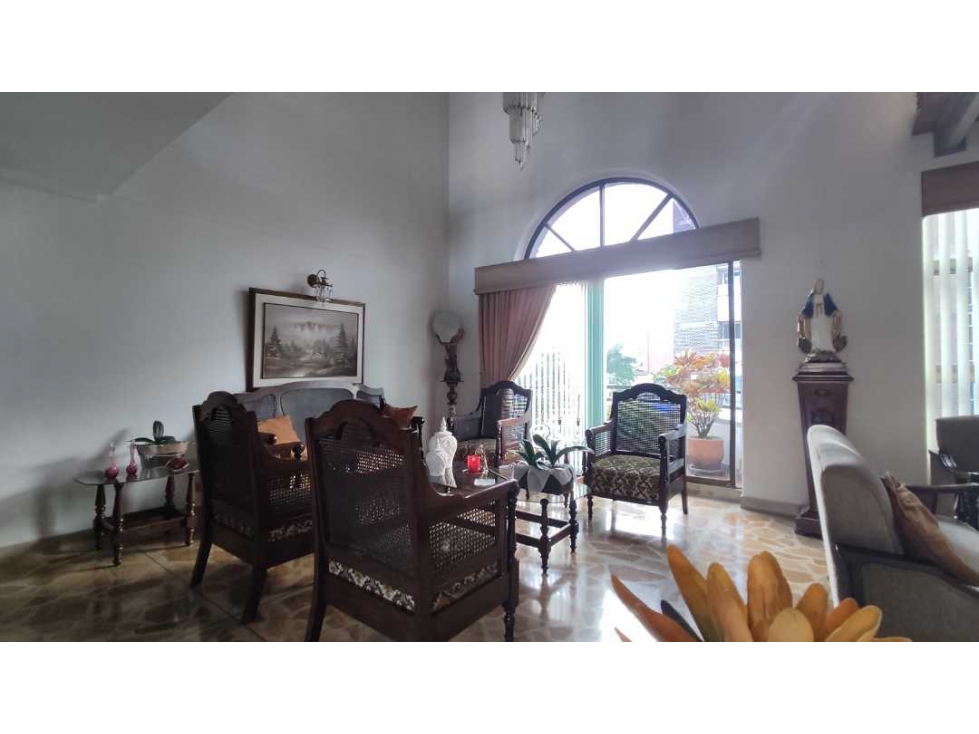 Venta penthouse duplex laureles Sta Teresita — foto 2