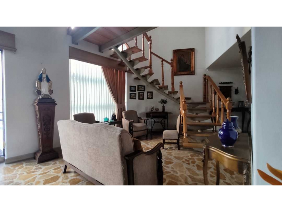 Venta penthouse duplex laureles Sta Teresita — foto 3