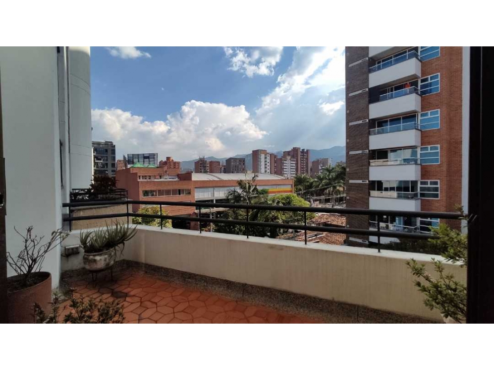Venta penthouse duplex laureles Sta Teresita — foto 5