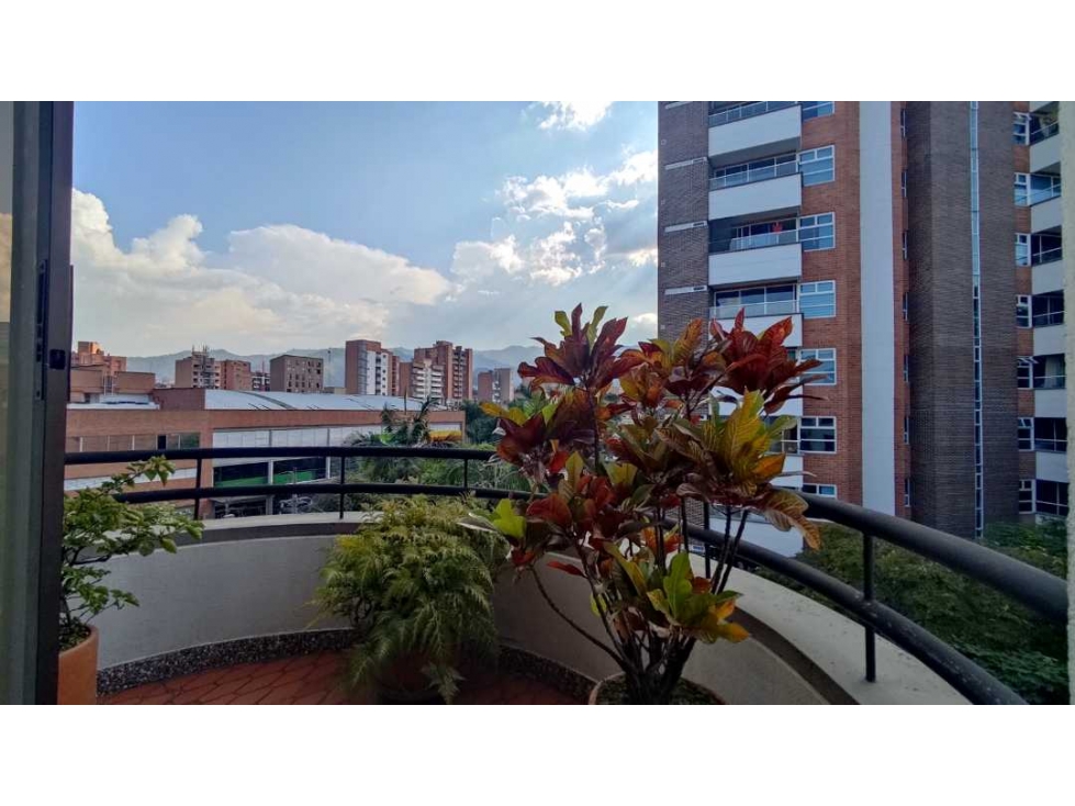 Venta penthouse duplex laureles Sta Teresita — foto 6