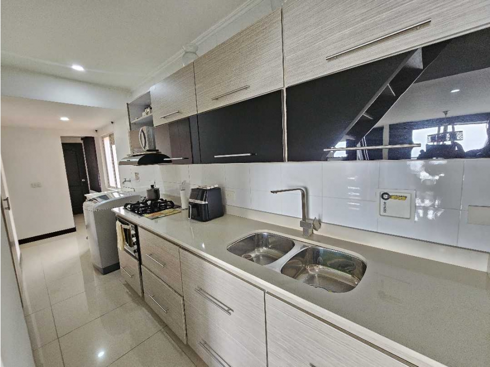 VENTA APARTAMENTO DUPLEX POBLADO LOMA DEL INDIO — foto 3