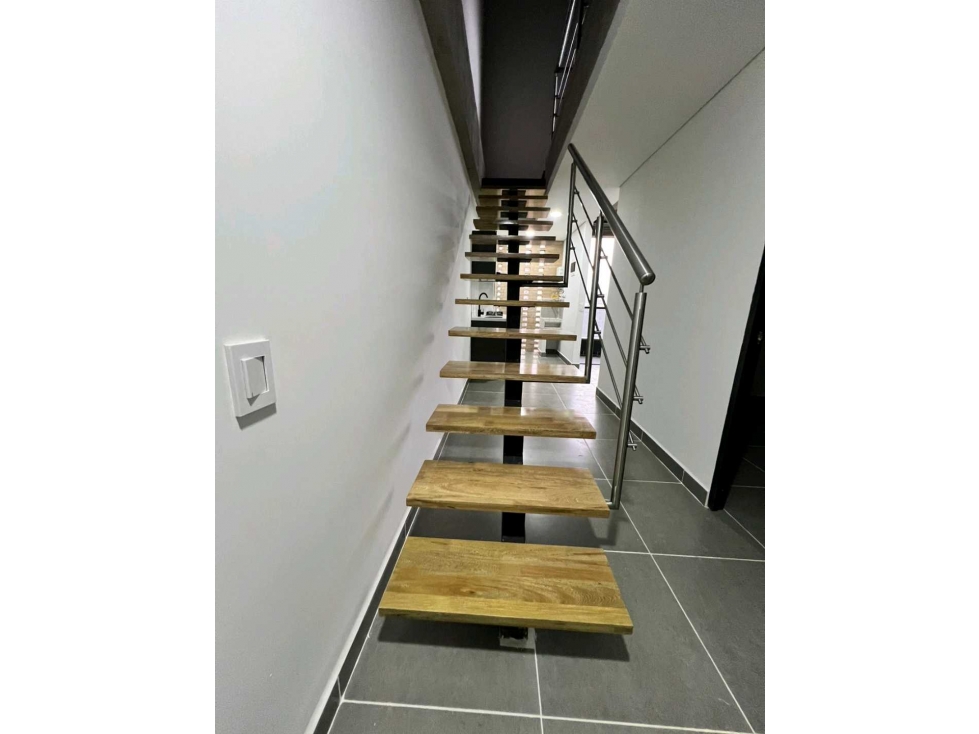 Venta apartamento Duplex Sabaneta Zona Plana Calle Larga