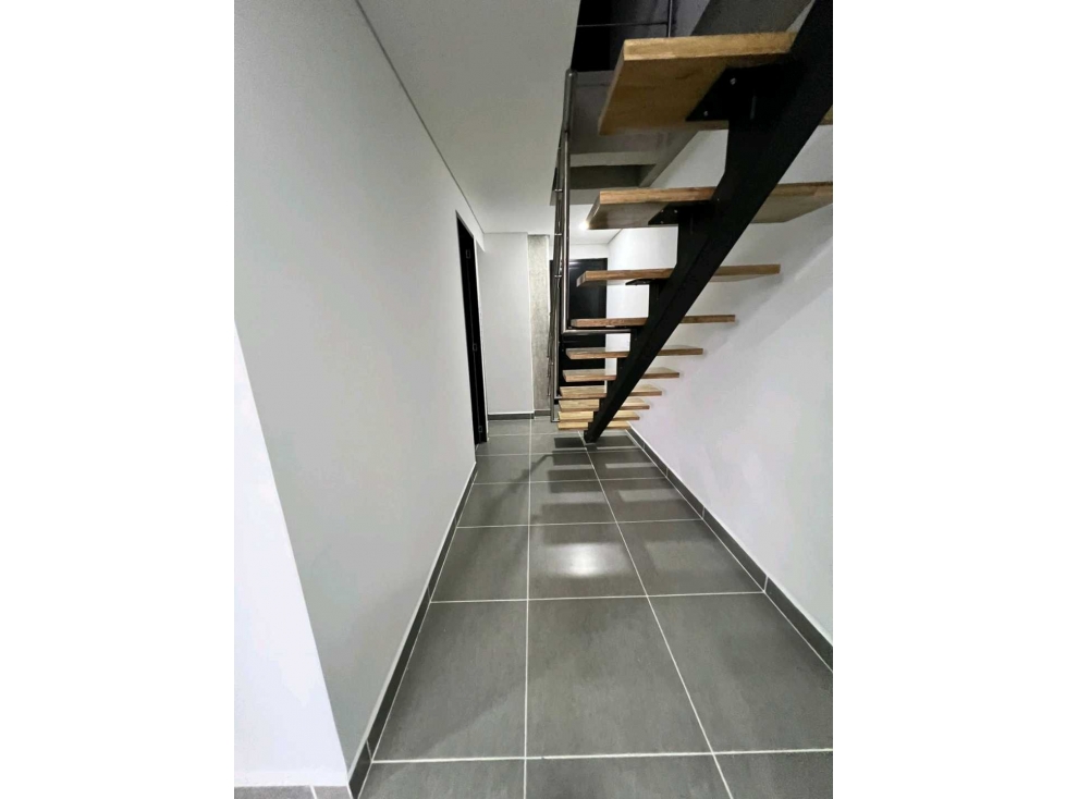 Venta apartamento Duplex Sabaneta Zona Plana Calle Larga — foto 5
