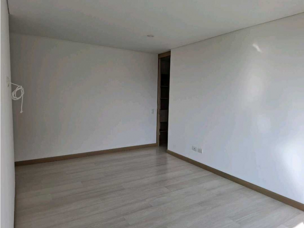 Venta Apartamento El Esmeraldal Envigado — foto 4