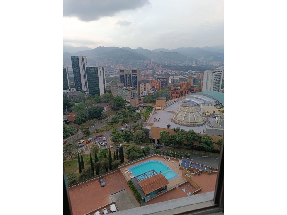 Venta apartamento el poblado, cc Santafe , cc Oviedo.