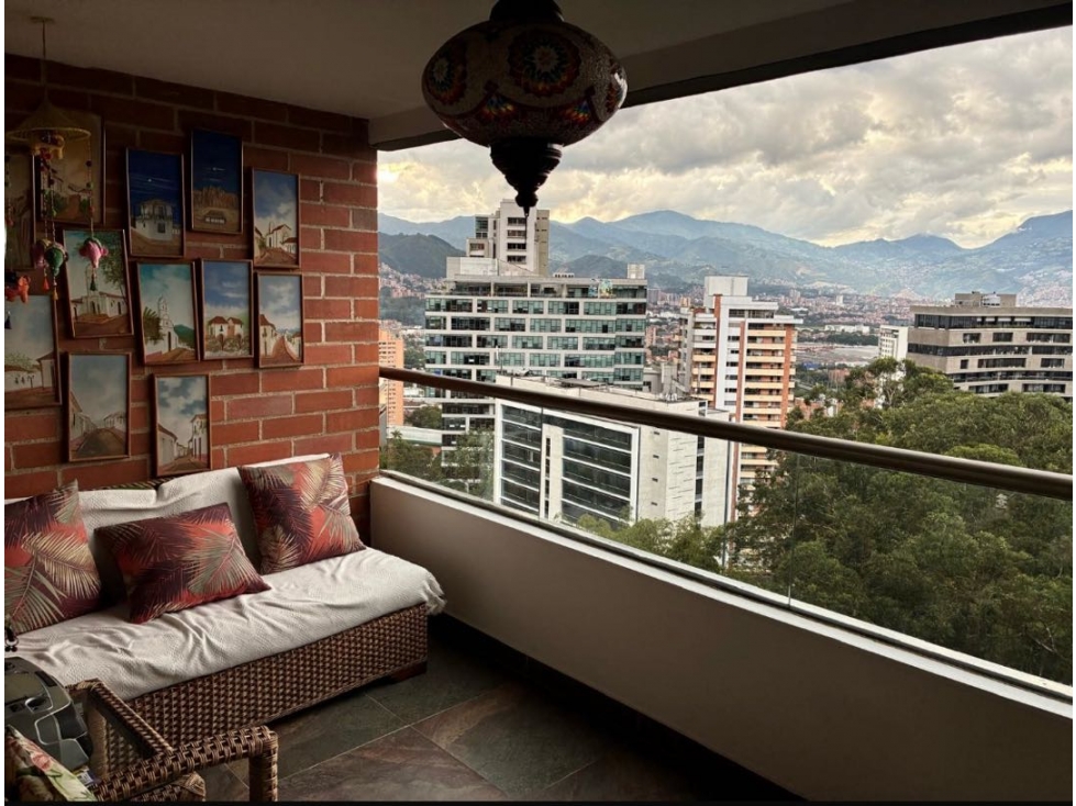 VENTA APARTAMENTO EL POBLADO CERCA A CENTRO COMERCIAL SANTAFE — foto 2