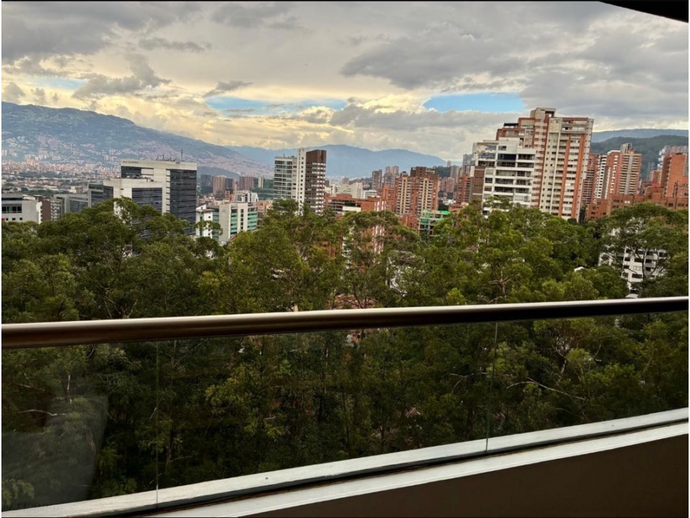 VENTA APARTAMENTO EL POBLADO CERCA A CENTRO COMERCIAL SANTAFE — foto 5