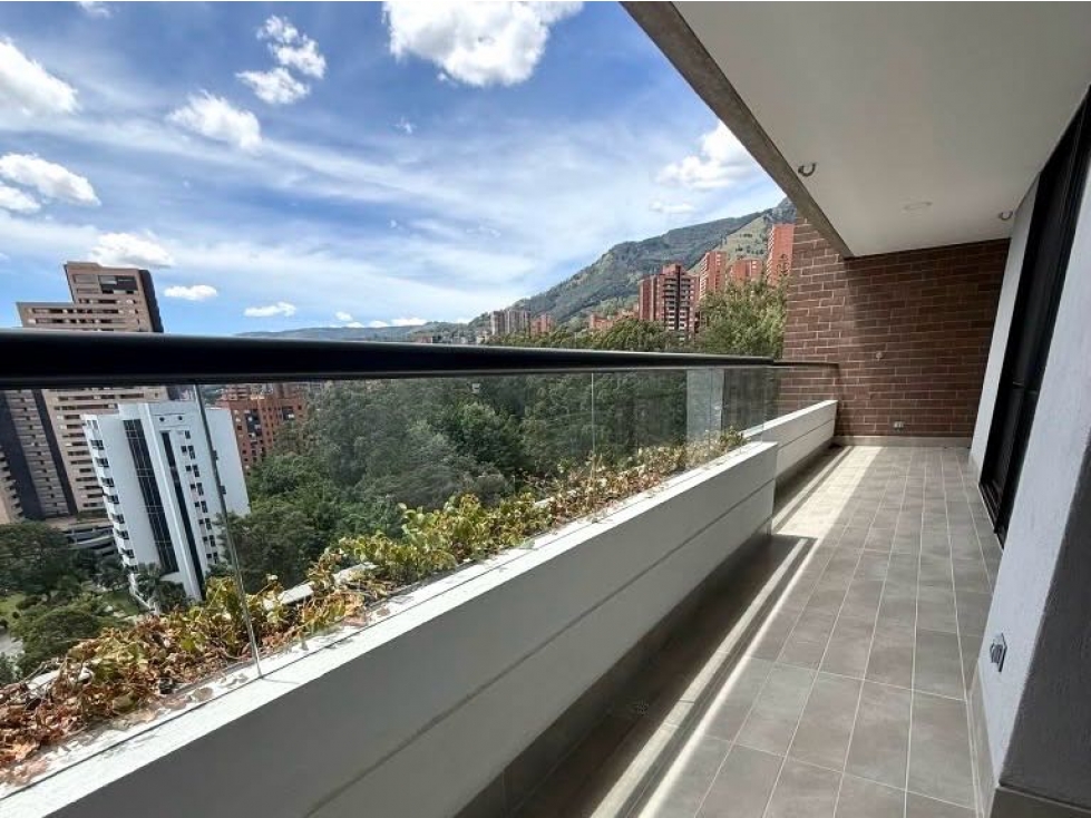 Venta apartamento. El Poblado. El Tesoro. Unidad Completa.