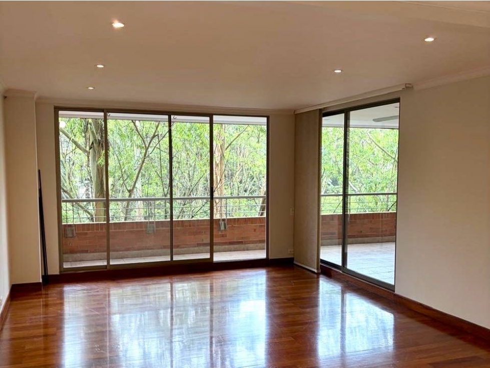 Venta apartamento. El Poblado, La Superior.