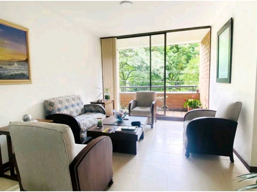 Venta apartamento El Poblado Patio Bonito - Ubicación estrategica