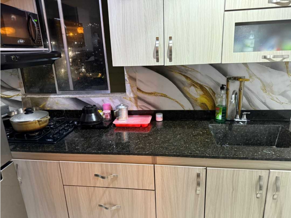 VENTA APARTAMENTO EN BUENOS AIRES CERCA A LA CENTRAL SOLO EFECTIVO — foto 3