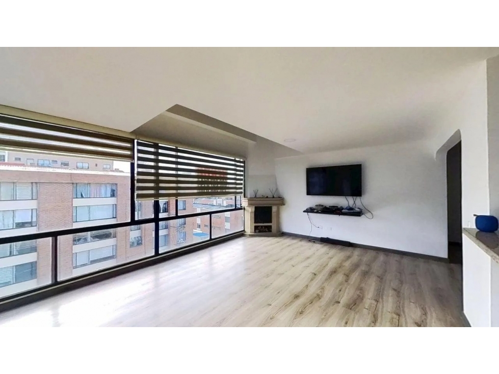 Venta Apartamento en Caobos Salazar, Usaquén, Bogotá · con terraza — foto 3