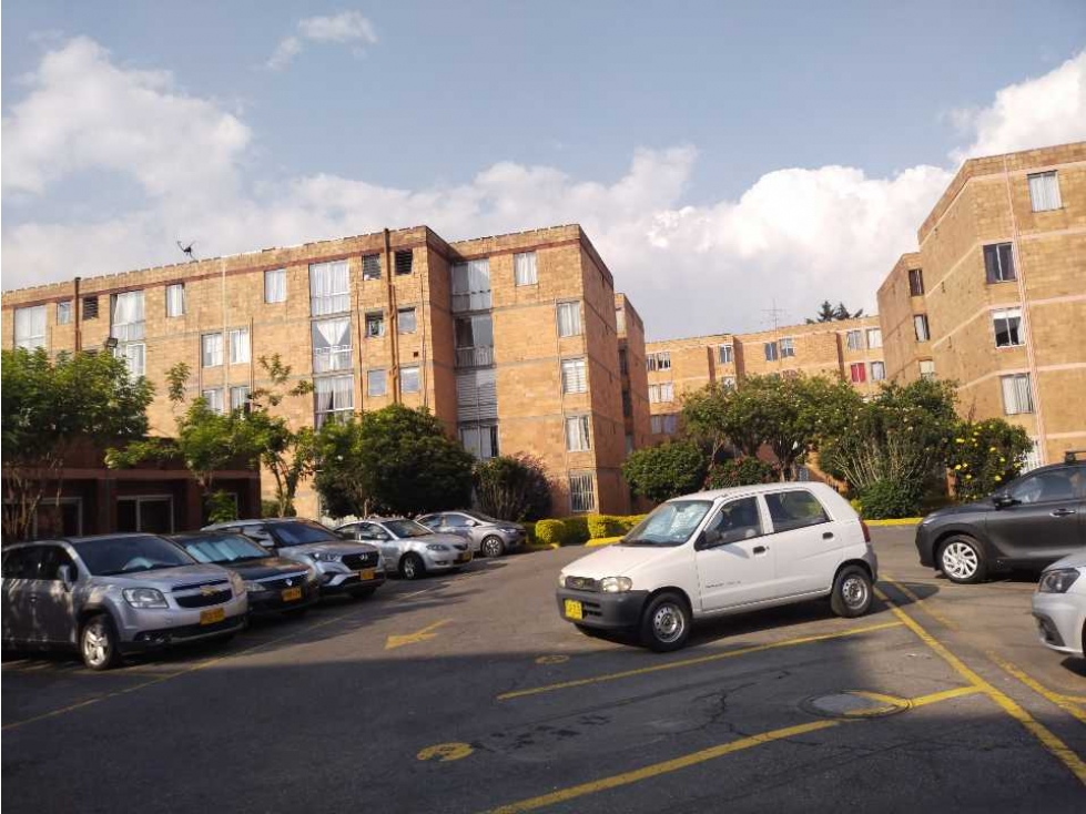 VENTA APARTAMENTO EN CASTILLA CONJUNTO BOSQUES DE CASTILLA — foto 2