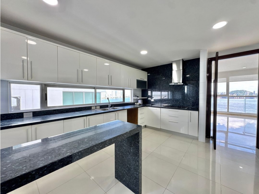 VENTA! Apartamento en Castillogrande con vista a la Bahía! — foto 6