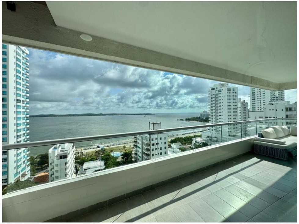 VENTA APARTAMENTO EN CASTILLOGRANDE CON MAGNÍFICA TERRAZA EN CARTAGENA — foto 2