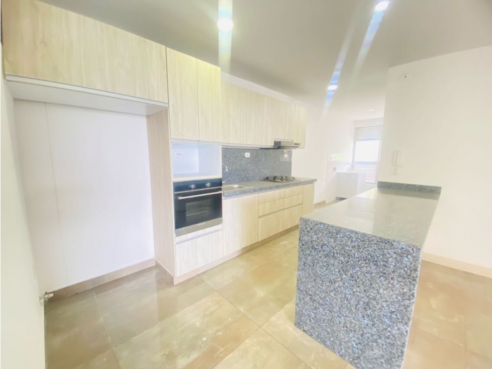 VENTA APARTAMENTO EN CRISTALES CALI VALLE