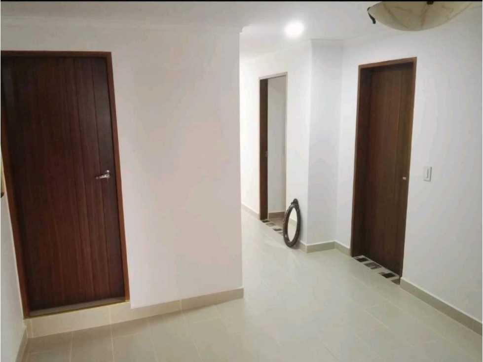 Venta apartamento en edificio sector laureles — foto 3