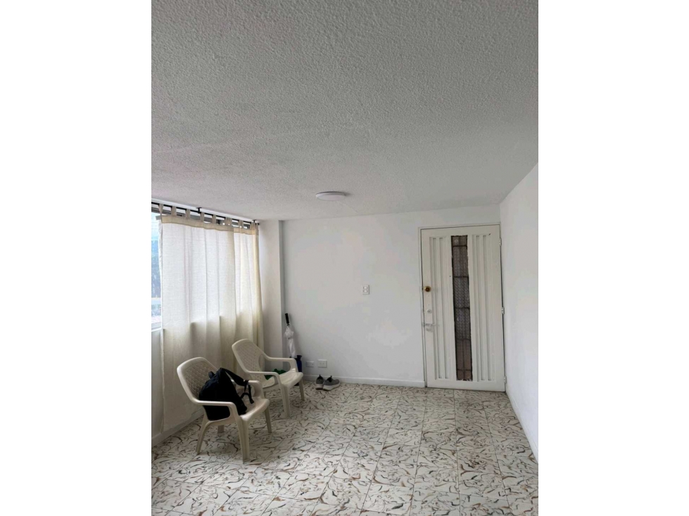 VENTA APARTAMENTO EN EL BARRIO DE LOS ALAMOS — foto 2