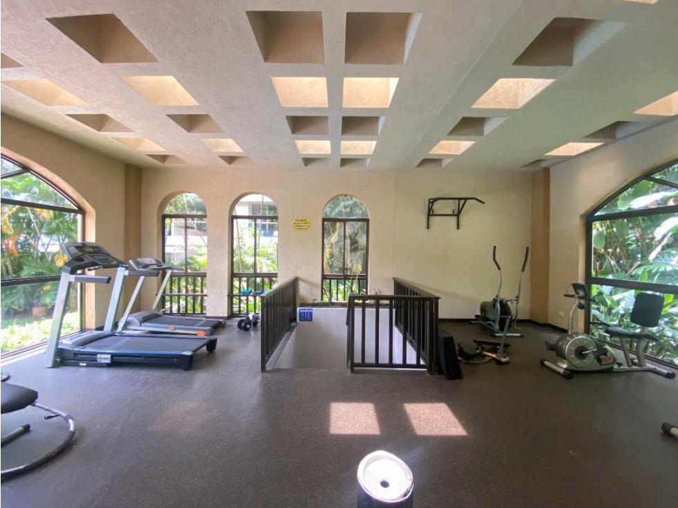 Venta apartamento en el Poblado Cerca al club Campestre 230 mt2 — foto 2