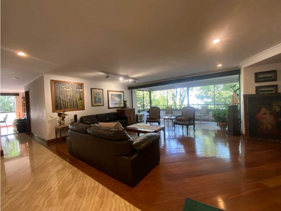 Venta apartamento en el Poblado ,4 alcobas,cerca Museo El Castillo!