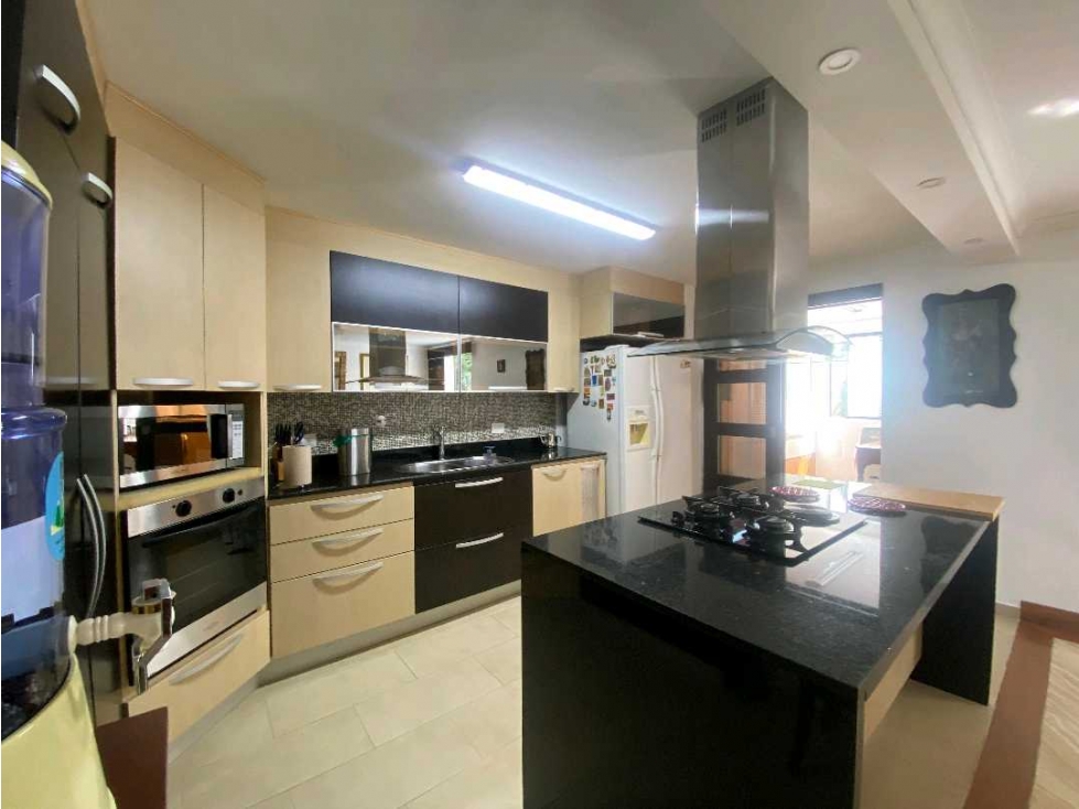 Venta apartamento en el Poblado ,4 alcobas,cerca Museo El Castillo! — foto 5