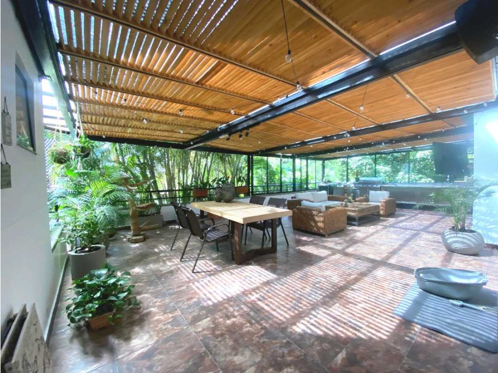 Venta apartamento en el Poblado,182 mt2 más terraza cubierta, 4 alcoba - 2