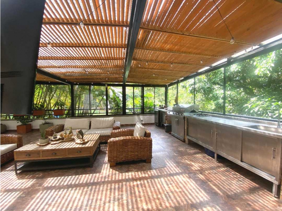 Venta apartamento en el Poblado,182 mt2 más terraza cubierta, 4 alcoba - 3
