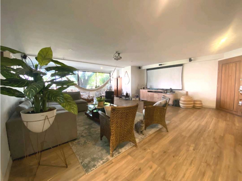 Venta apartamento en el Poblado,182 mt2 más terraza cubierta, 4 alcoba - 5