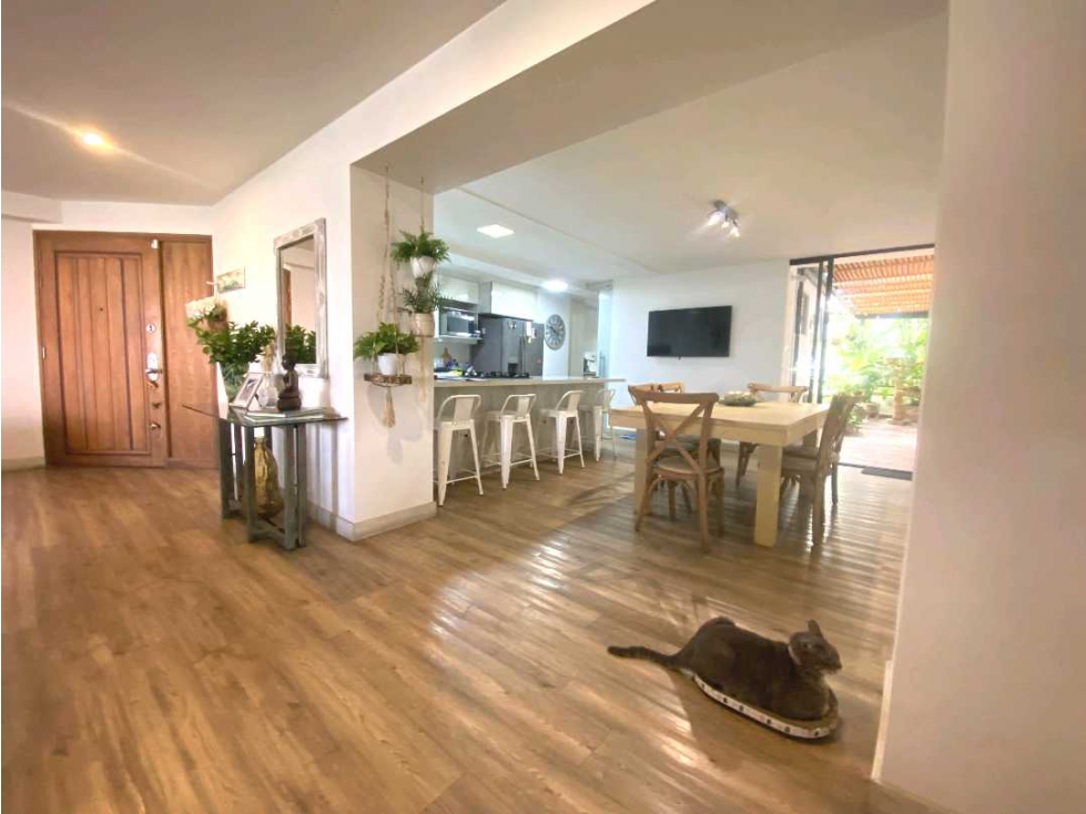 Venta apartamento en el Poblado,182 mt2 más terraza cubierta, 4 alcoba - 6