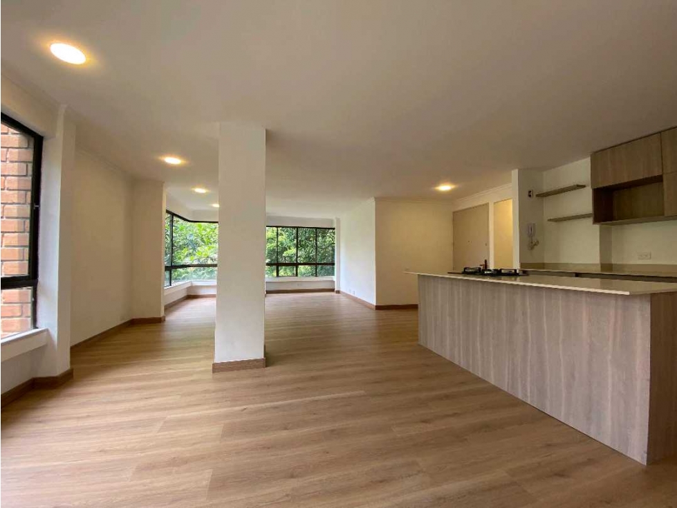 Venta apartamento en el Poblado cerca a La Frontera,remodelado!