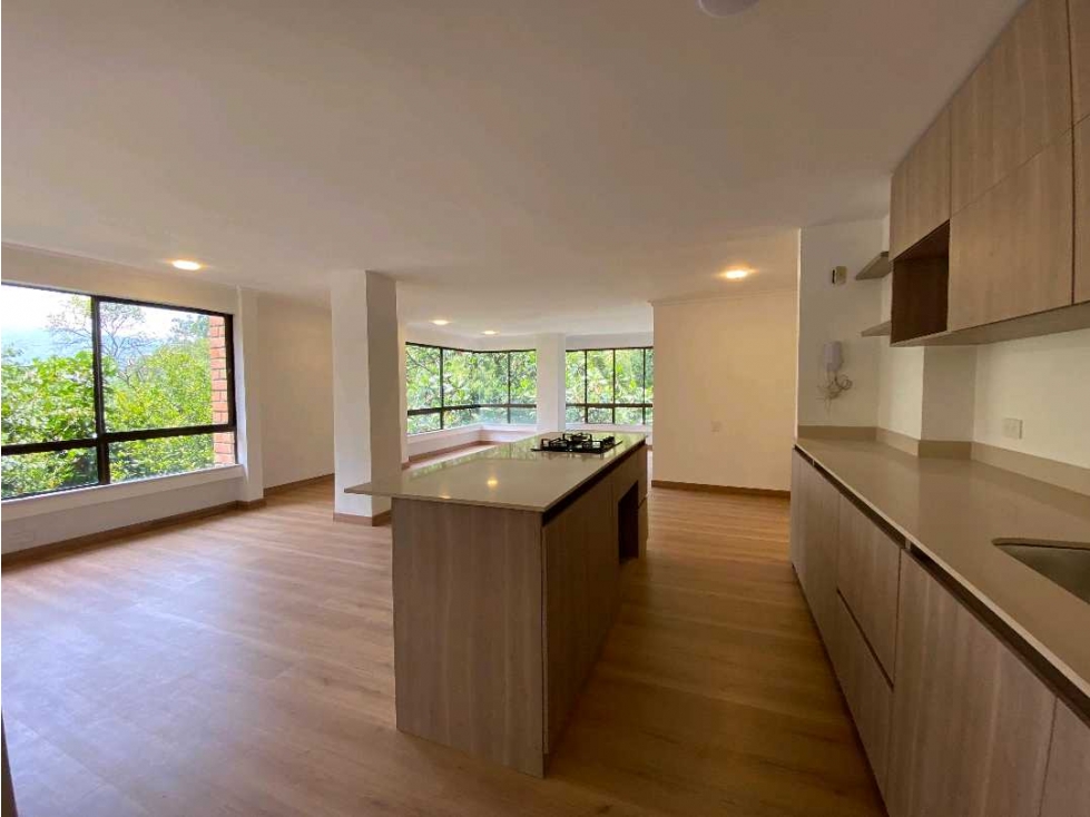 Venta apartamento en el Poblado cerca a La Frontera,remodelado! — foto 2