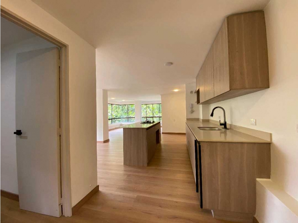 Venta apartamento en el Poblado cerca a La Frontera,remodelado! — foto 5