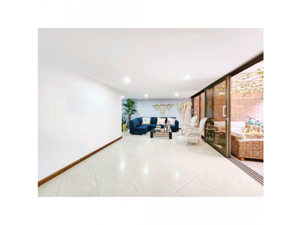 Venta Apartamento con Amplia Terraza en El Poblado Sector Vizcaya — foto 2