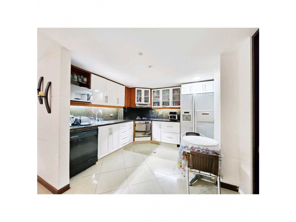 Venta Apartamento con Amplia Terraza en El Poblado Sector Vizcaya — foto 5
